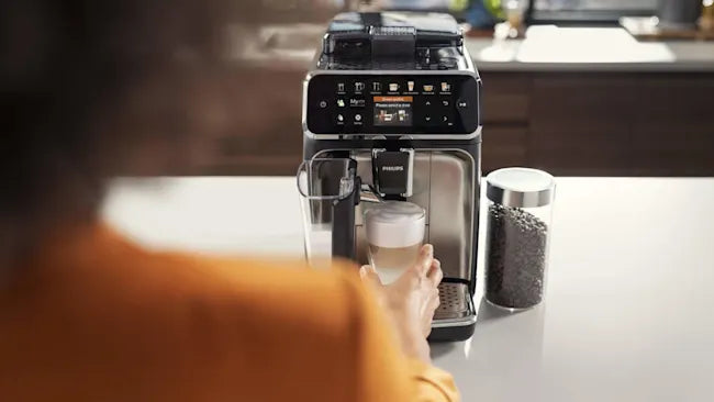 Philips helautomatiska espressomaskiner i serien 5400 EP5447/90